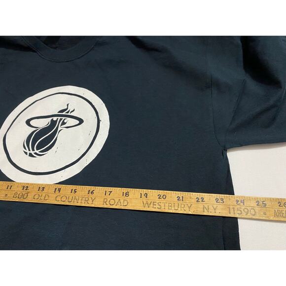 Bimbo Bakeries Bread T-Shirt XL Black Miami Heat NBA Style Funny Graphic Tee - Picture 10 of 10